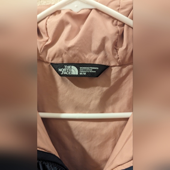 The North Face Osito Women's Coat  Size M Navy / Pink - Picture 3 of 6